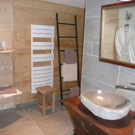 Le Domaine Erleak Panzió