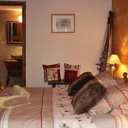Le Domaine Erleak Panzió *